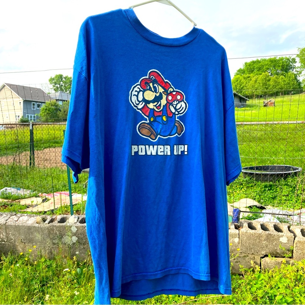 Power up! Mario Tee